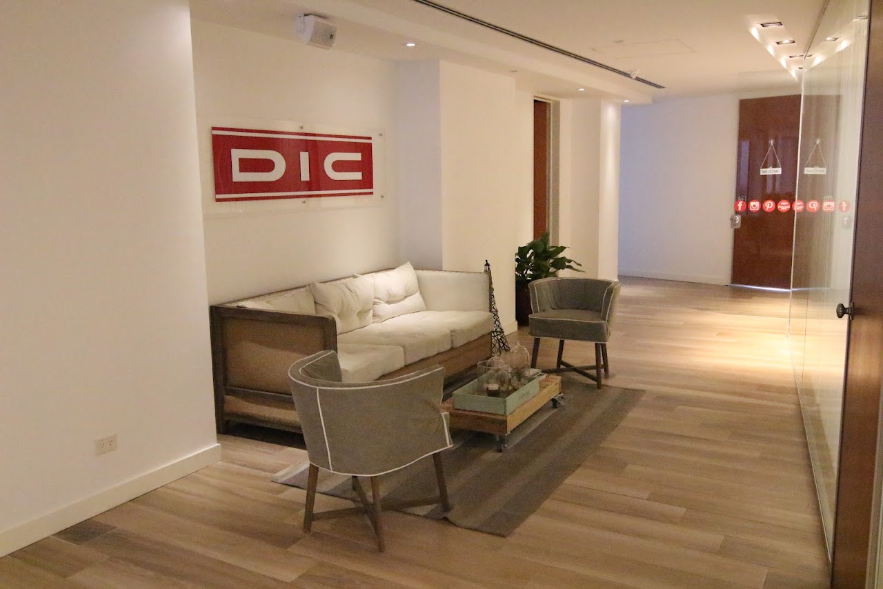 Recepción de la Casa Central de DIC Propiedades en Olivos